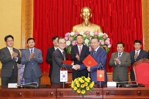 Le Vietnam et la R. de Corée signent un accord de coopération contre la criminalité transnationale