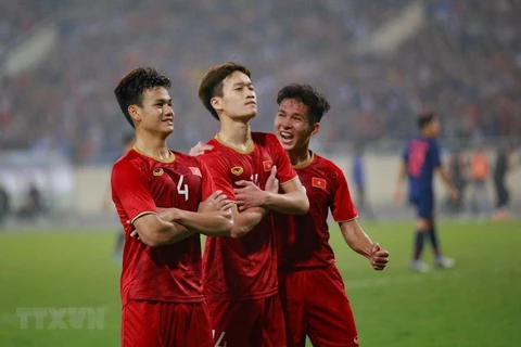Le secrétaire général de l'AFC félicite l'équipe des moins de 23 ans du Vietnam