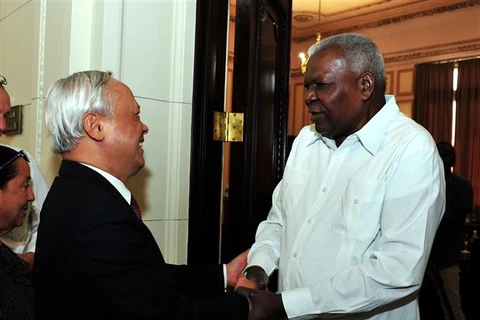 Le Vietnam et Cuba renforcent leurs relations parlementaires