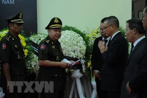 Des dirigeants étrangers rendent hommage à l'ancien président Le Duc Anh au Cambodge et en Egypte