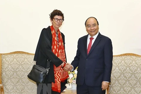 Le Premier ministre reçoit l'ambassadrice de Norvège au Vietnam