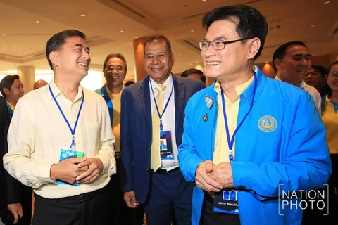 Thaïlande : le Parti démocrate élit son nouveau président