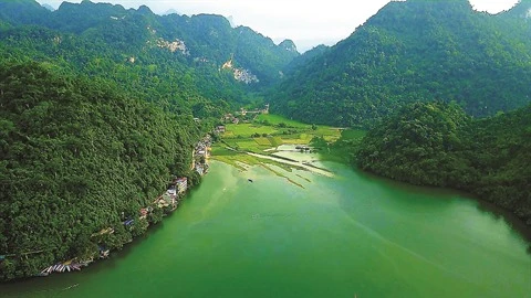 À la découverte du lac Ba Bê et de la villégiature Saigon - Ba Bê