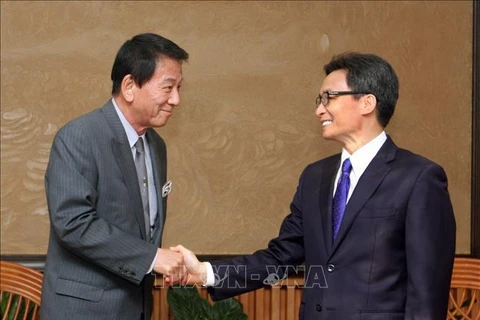 Le vice-PM Vu Duc Dam rencontre l’ambassadeur spécial Vietnam-Japon