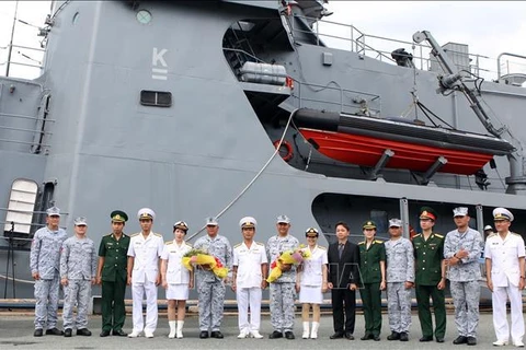 Un navire de guerre philippin entre dans la mégapole du Sud