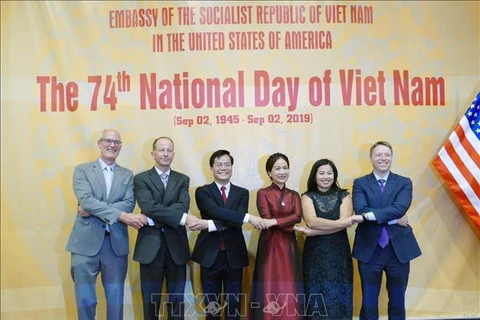 La 74e Fête nationale du Vietnam célérée aux États-Unis et au Royaume-Uni
