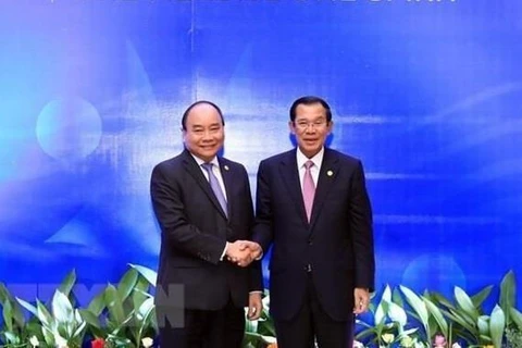 Le PM Hun Sen au Vietnam pour renforcer davantage les liens 