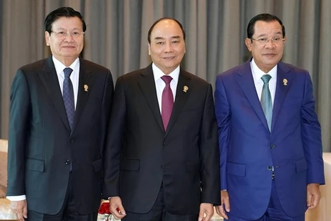 Le PM rencontre des dirigeants en marge du 35e Sommet de l’ASEAN