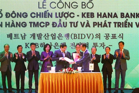 Le sud-coréen KEB Hana Bank devient partenaire stratégique de BIDV
