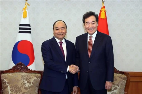 Le PM Nguyen Xuan Phuc rencontre son homologue sud-coréen