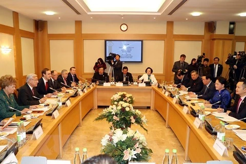 Nguyên Thi Kim Ngân rencontre le président du Conseil d’État du Tatarstan