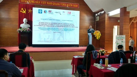 Conférence sur les déchets et le recyclage à Hanoï