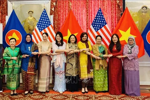 Des activités d'échange entre des femmes de l’ASEAN aux États-Unis