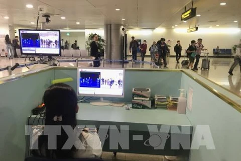 Suspension des vols transportant des Vietnamiens de pays étrangers à l’aéroport de Tan Son Nhat