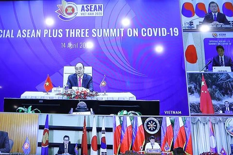 Le PM préside le Sommet spécial de l’ASEAN+3 par visioconférence