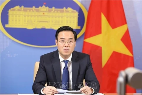 Le Vietnam "contribue activement à la paix et au développement"
