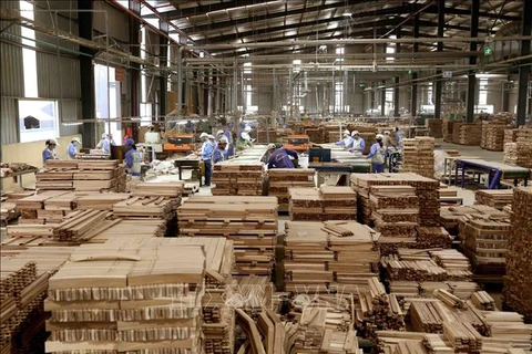 Quatre groupes de solutions pour promouvoir les exportations de bois et de produits forestiers 