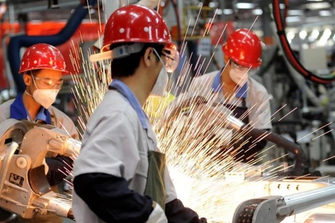 La production industrielle retrouve des couleurs au Vietnam