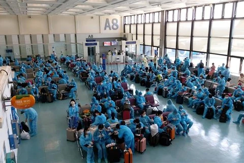 COVID-19 : plus de 290 Vietnamiens rapatriés de Taïwan (Chine)