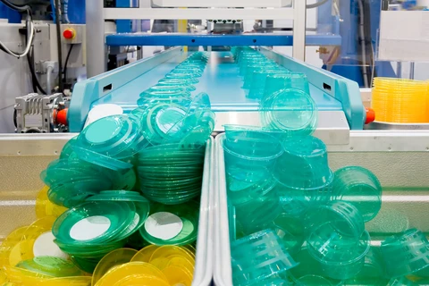 Près de 2 milliards de dollars d’exportations de produits en plastique