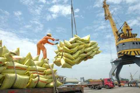 Les exportations de Hanoï repartent doucement en neuf mois