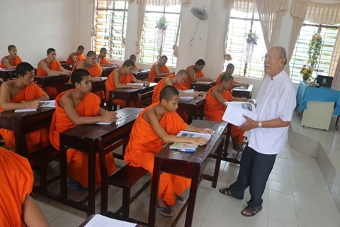 À Soc Trang, un professeur khmer se consacre corps et âme à la cause éducative