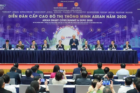 Le PM Nguyên Xuân Phuc au Sommet des villes intelligentes de l’ASEAN