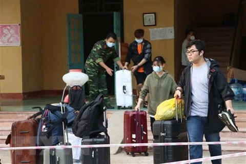 Le Vietnam enregistre cinq cas de COVID-19 importées