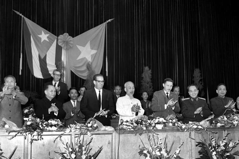 Le Vietnam et Cuba écrivent de nouvelles pages dans une histoire glorieuse