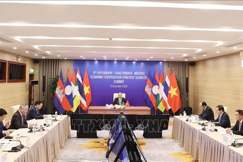 Le PM Nguyên Xuân Phuc assiste à l’ACMECS-9