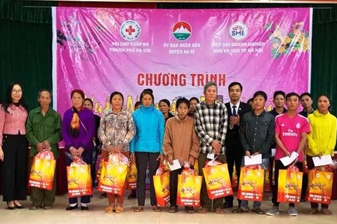 Têt 2021: un supplément de 2.000 cadeaux pour les foyers démunis à Hanoi