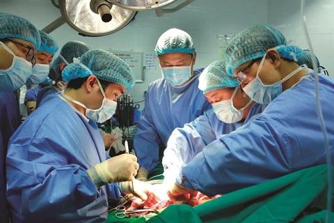 L’Hôpital militaire 108 a réussi cinq greffes du foie en une semaine