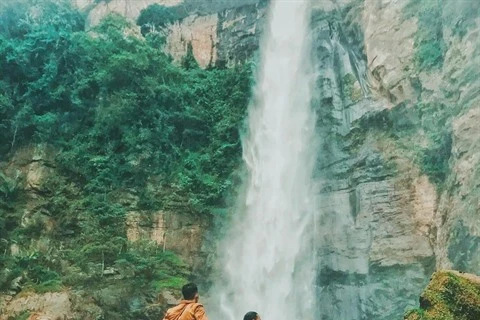 Découvrir la beauté sauvage de la chute d’eau de Hang Tê Cho à Yên Bái