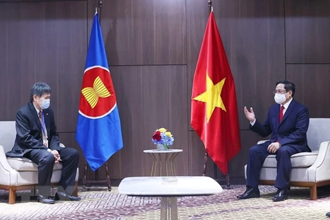 Le PM Pham Minh Chinh reçoit le secrétaire général de l’ASEAN