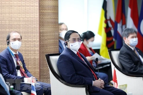 Le PM Pham Minh Chinh termine son voyage pour la réunion des dirigeants de l'ASEAN