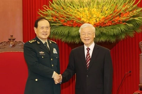 Le secrétaire général du Parti Nguyen Phu Trong reçoit le ministre chinois de la Défense