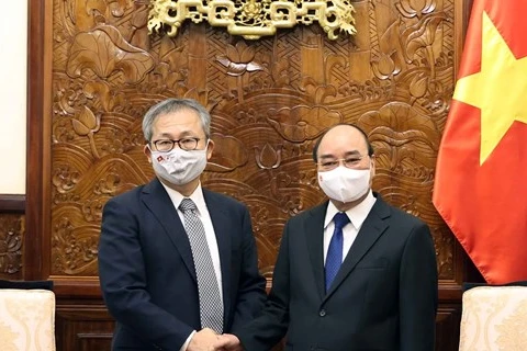 Le président Nguyên Xuân Phuc reçoit l'ambassadeur du Japon