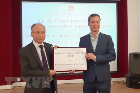 Des associations vietnamiennes et amis français soutiennent le Fonds pour le vaccin anti-Covid-19