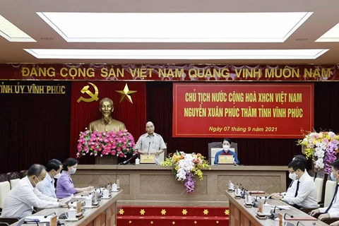 Le président se rend dans la province de Vinh Phuc