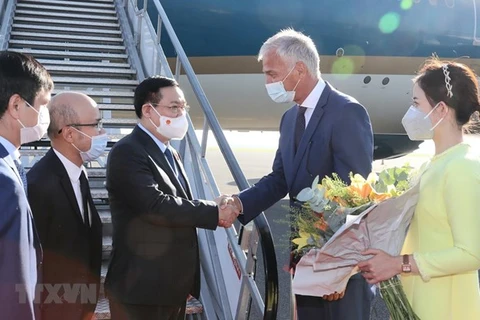 Le président de l’AN du Vietnam arrive à Bruxelles pour une visite de travail au Parlement européen
