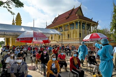 Cambodge : le PM appelle à la prévention de la propagation du coronavirus pendant la Fête Pchum Ben