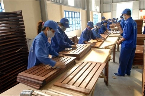 Le Vietnam a exporté près de 12 mds de dollars de bois en neuf mois