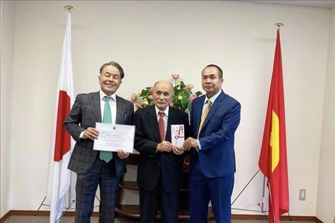 Une entreprise japonaise au chevet du Fonds vietnamien pour le vaccin anti-COVID-19