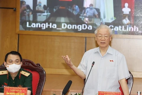Le leader du PCV Nguyên Phu Trong rencontre des électeurs hanoiens