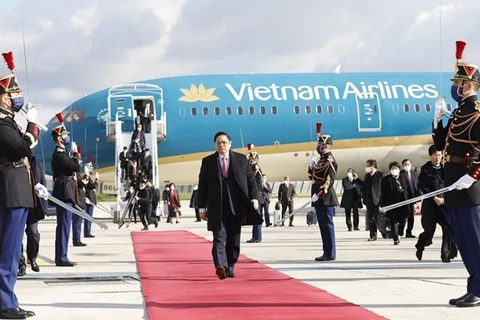 Le Premier ministre Pham Minh Chinh entame sa visite officielle en France