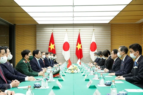 Entretien entre les Premiers ministres du Vietnam et du Japon