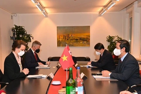 Intensification de la coopération Vietnam-Suisse dans l’éducation