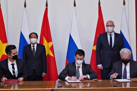 Le Vietnam et la Russie signent des accords de coopération dans de nombreux domaines