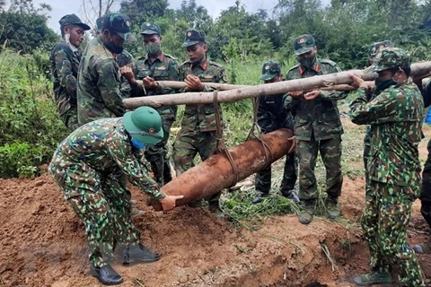 Découverte d'une bombe de 250 kg à Lam Dong