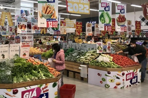 Les supermarchés de Hanoi préparent des marchandises pour le Têt